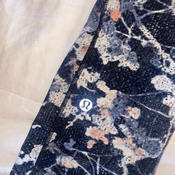 Lululemon Speed Up - Spring Bloom Multi - Picture 3 of 6